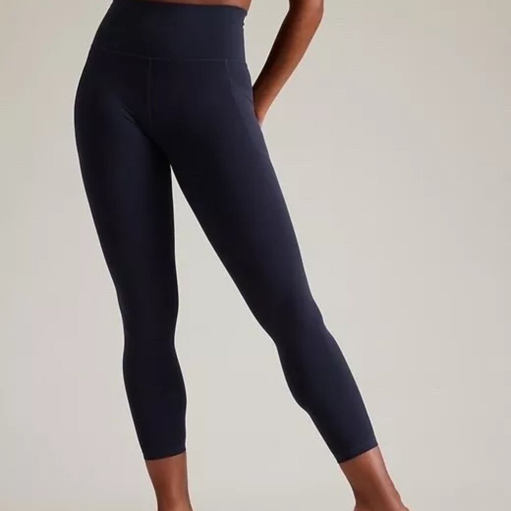 Athleta Salutation Stash Pocket II 7/8 legging tight Navy XS